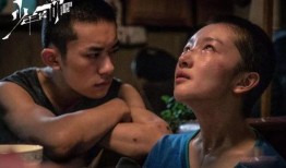 电影意外国语在线观看,揭秘电影背后的惊险瞬间，在线观看带你身临其境